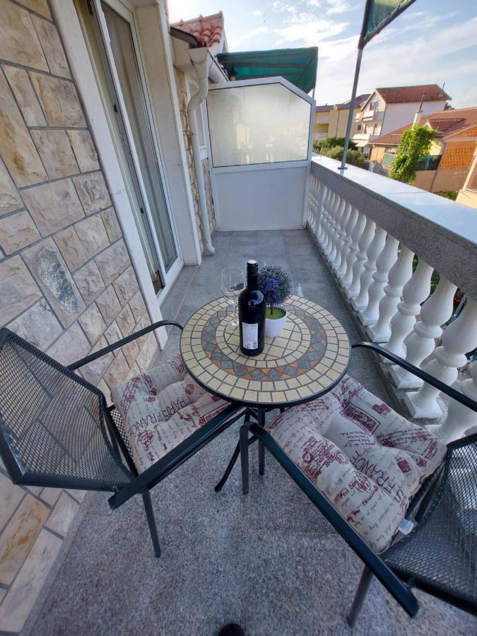 Guest House As Vodice Exterior photo